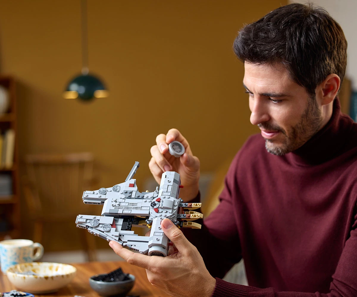Детски комплект за игра конструктор LEGO® Star Wars™ 75375 - Хилядолетният сокол thumb 7 Конструктор ЛЕГО Star Wars 75375 thumb 7