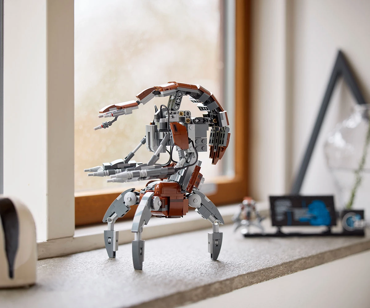 Детски комплект за игра LEGO® Star Wars™ 75381 - Дроидека thumb 18 Конструктор ЛЕГО Star Wars 75381 thumb 18