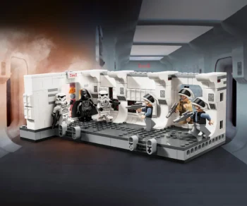 Детски комплект за игра конструктор LEGO® Star Wars™ 75387 – На борда на Тантив IV