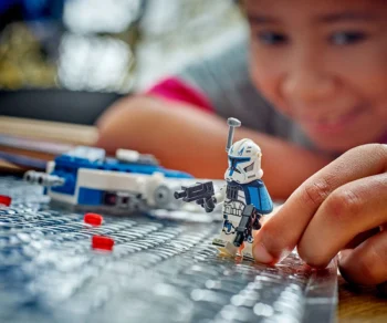 Детски комплект за игра LEGO® Star Wars™ 75391 – Мicrofighter У-wing™ на капитан Рекс™