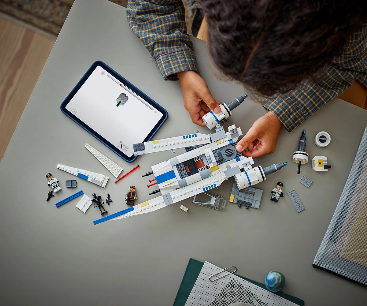 Детски комплект за игра LEGO® Star Wars™ 75399 - Бунтовнически изтребител U-Wing thumb 4 LEGO® Star Wars™ 75399 - Rebel U-Wing Starfighter thumb 4