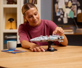 Детски комплект за игра LEGO® Star Wars™ 75405 – Космически крайцер Home One