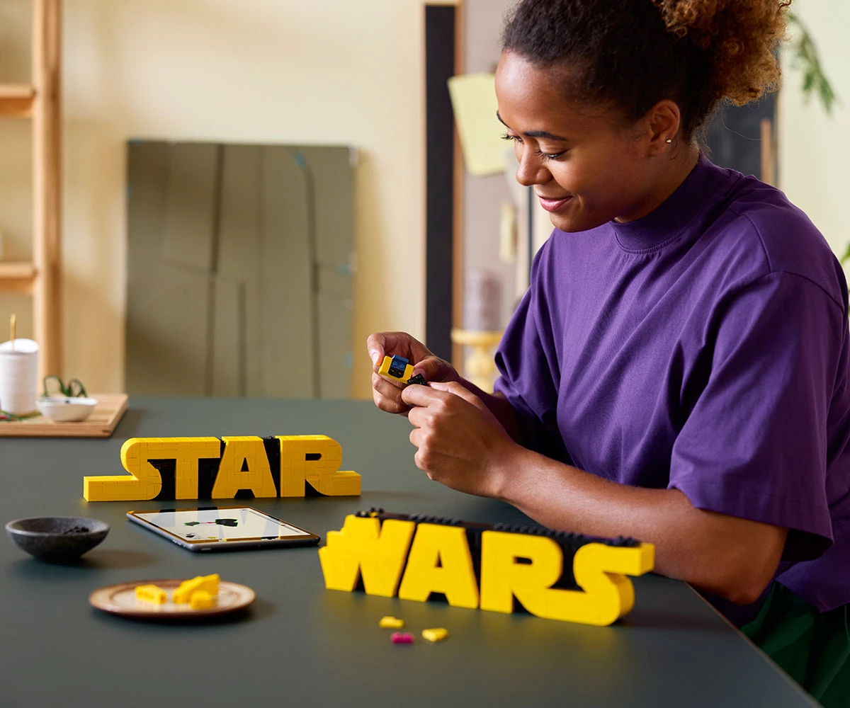 Детски комплект за игра LEGO® Star Wars™ 75407 - Лого на Star Wars™ от тухлички thumb 6 LEGO® Star Wars™ 75407 - Brick-Built Star Wars™ Logo thumb 6