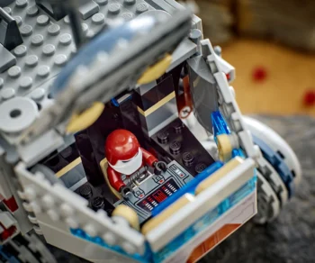 Детски комплект за игра LEGO® Star Wars™ 75413 – Бронетранспортьор на Републиката