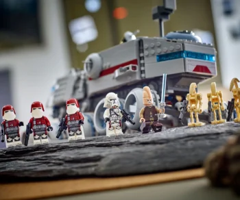 Детски комплект за игра LEGO® Star Wars™ 75413 – Бронетранспортьор на Републиката