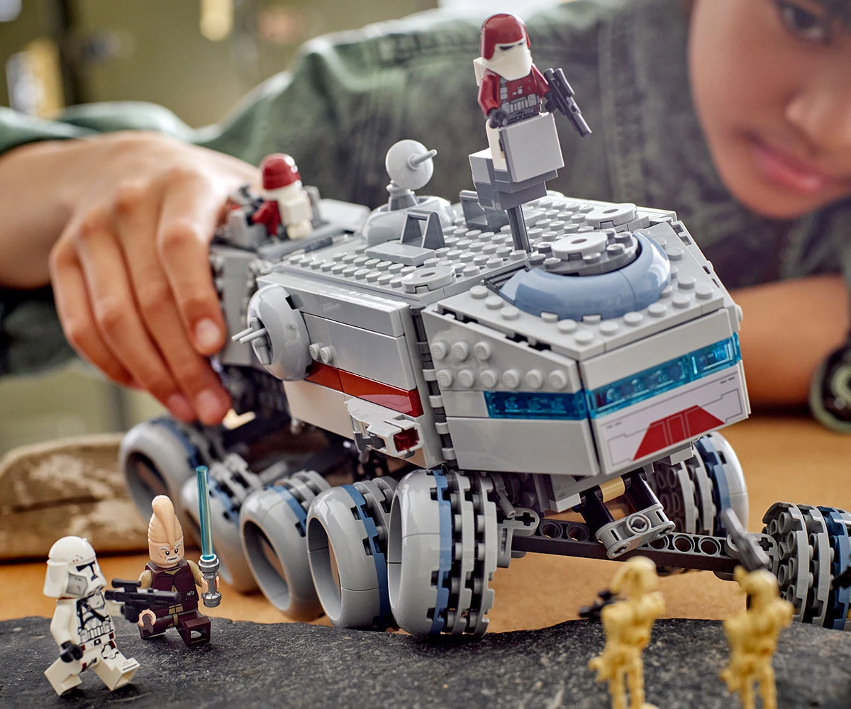 Детски комплект за игра LEGO® Star Wars™ 75413 - Бронетранспортьор на Републиката thumb 6 LEGO® Star Wars™ 75413 - Republic Juggernaut thumb 6