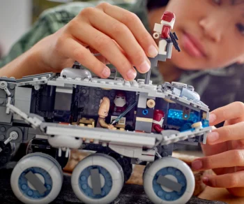 Детски комплект за игра LEGO® Star Wars™ 75413 – Бронетранспортьор на Републиката