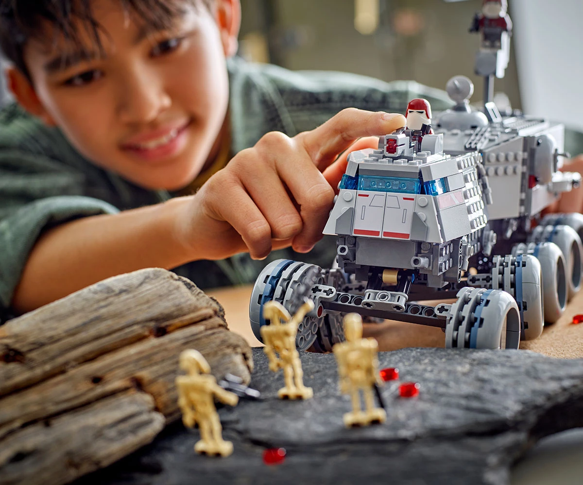 Детски комплект за игра LEGO® Star Wars™ 75413 - Бронетранспортьор на Републиката thumb 9 LEGO® Star Wars™ 75413 - Republic Juggernaut thumb 9