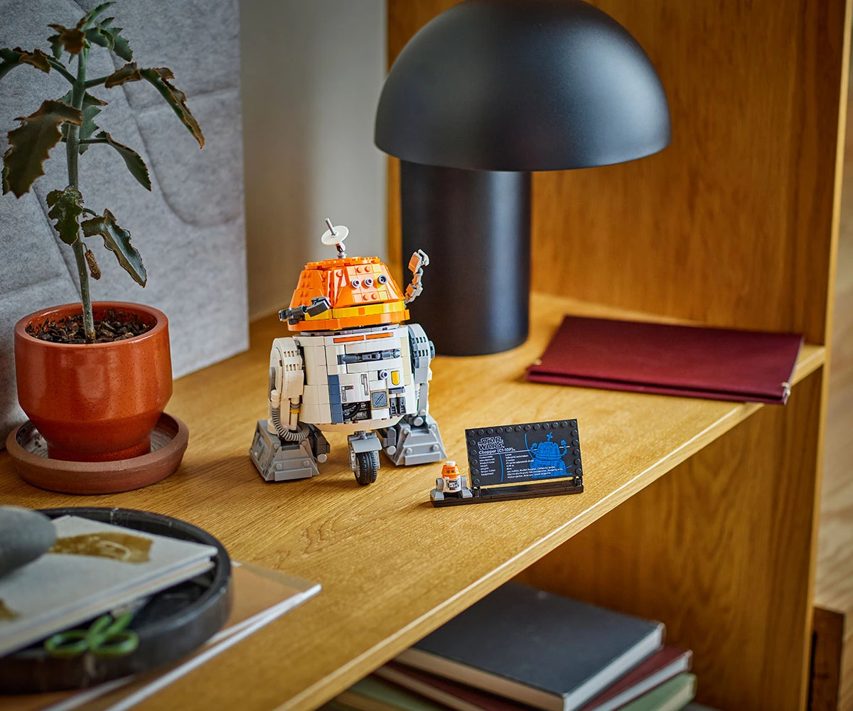 Детски комплект за игра LEGO® Star Wars™ 75416 - Дроид астромеханик Чопър (C1-10P) thumb 8 LEGO® Star Wars™ 75416 - Chopper (C1-10P)™ Astromech Droid thumb 8