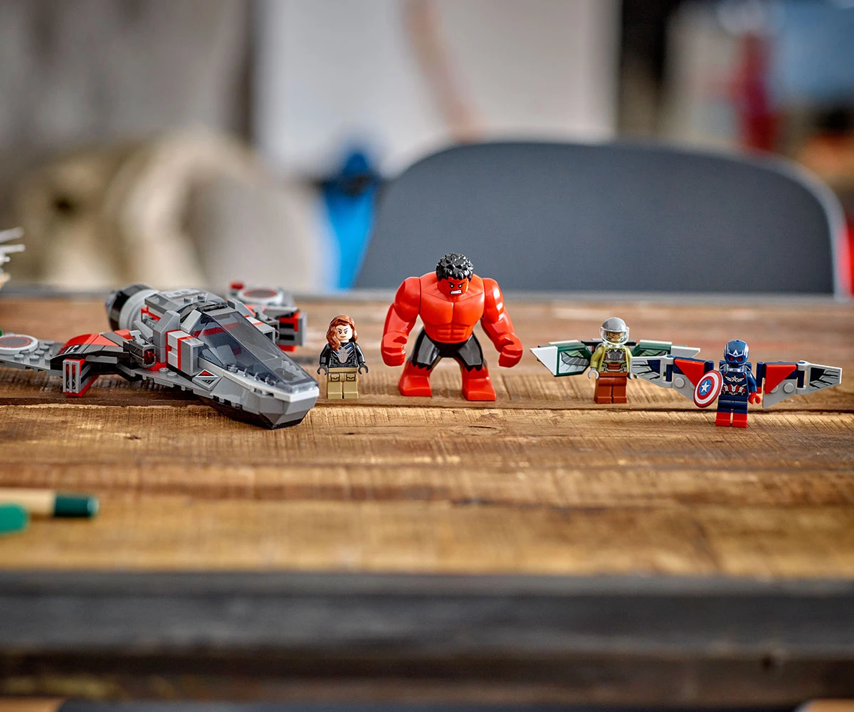 Детски комплект за игра LEGO® Marvel 76292 - Битка на Капитан Америка срещу Червения Хълк thumb 7 Конструктор ЛЕГО Marvel Super Heroes 76292 thumb 7