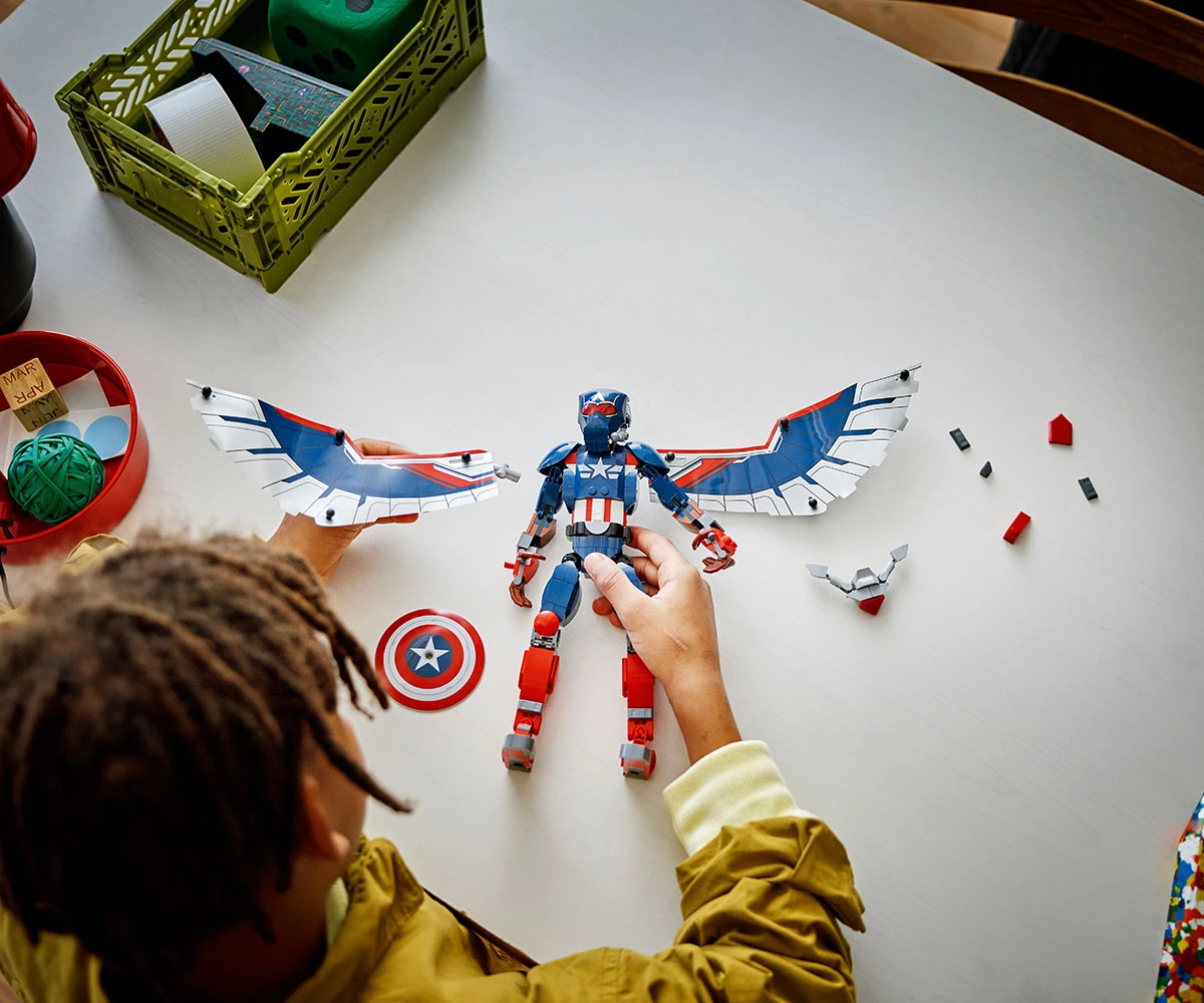 Детски комплект за игра LEGO® Marvel 76296 - Нова фигура за изграждане на Капитан Америка thumb 4 Конструктор ЛЕГО Marvel Super Heroes 76296 thumb 4