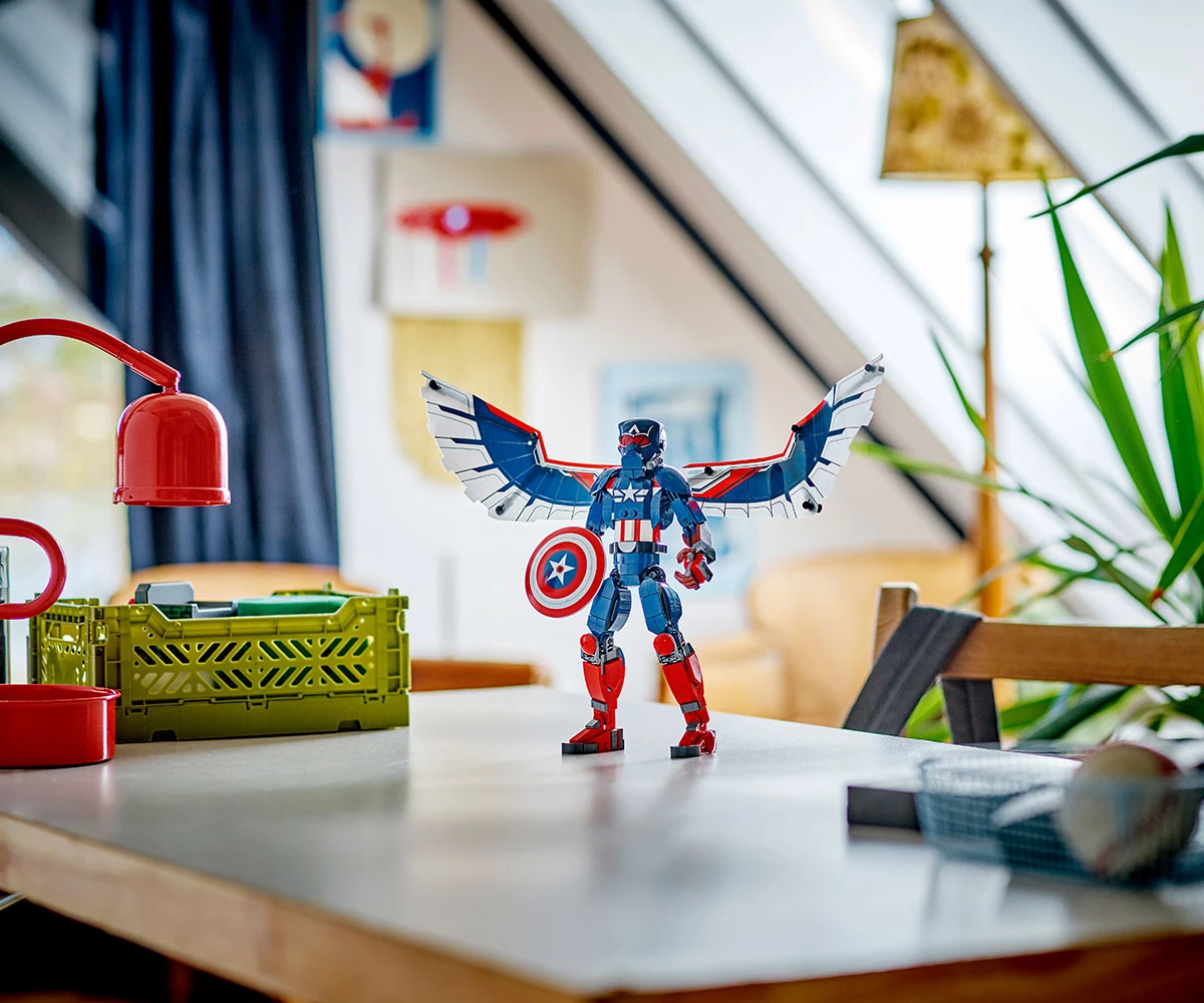 Детски комплект за игра LEGO® Marvel 76296 - Нова фигура за изграждане на Капитан Америка thumb 7 Конструктор ЛЕГО Marvel Super Heroes 76296 thumb 7