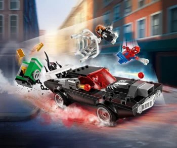 Детски комплект за игра LEGO® Marvel 76309 – Спайдърмен срещу Венъм с мощна кола