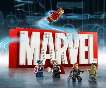 Детски комплект за игра LEGO® Marvel 76313 – Лого на MARVEL и минифигури