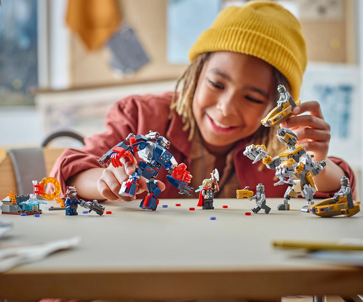 Детски комплект за игра LEGO® Marvel Super Heroes 76322 - Отмъстителите: Краят Тор срещу Читаури thumb 7 LEGO® Marvel Super Heroes 76322 - Avengers: Endgame Thor vs. Chitauri thumb 7