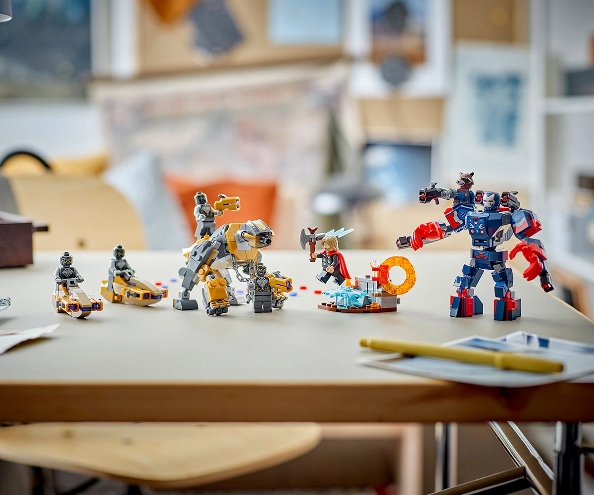 Детски комплект за игра LEGO® Marvel Super Heroes 76322 - Отмъстителите: Краят Тор срещу Читаури thumb 8 LEGO® Marvel Super Heroes 76322 - Avengers: Endgame Thor vs. Chitauri thumb 8