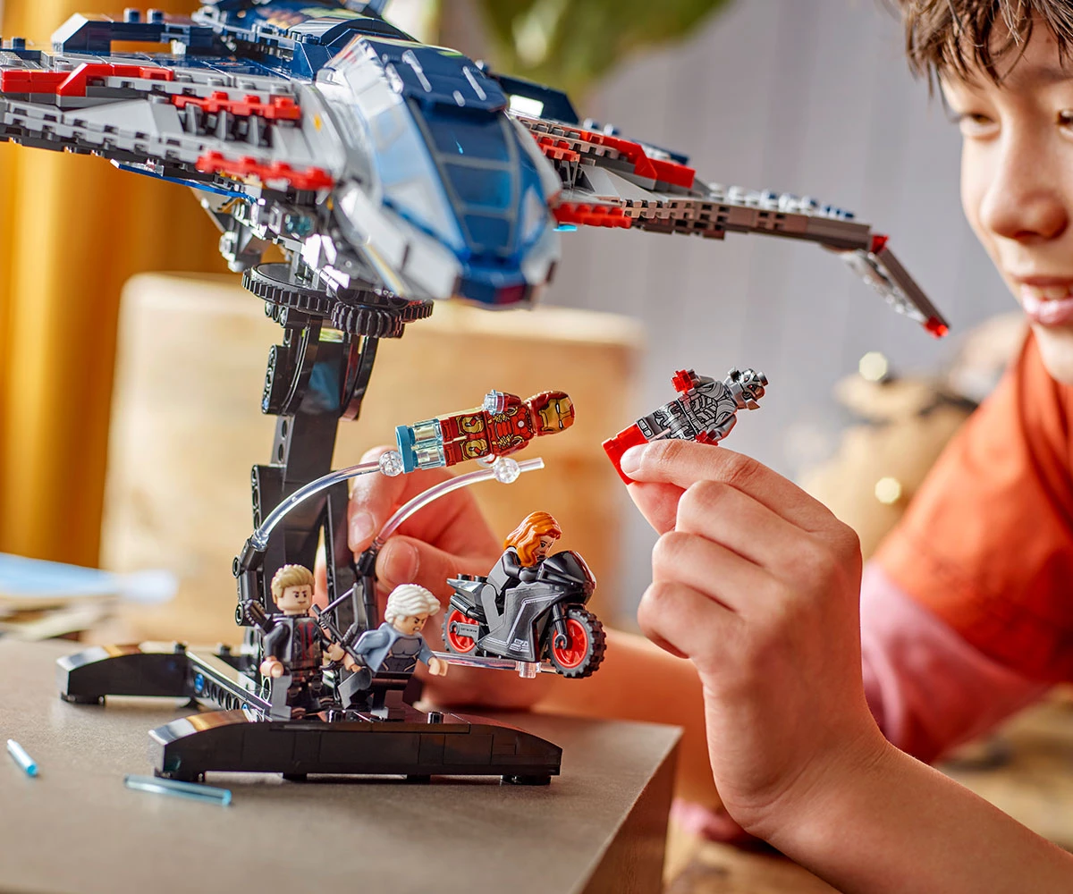 Детски комплект за игра LEGO® Marvel Super Heroes 76325 - Отмъстителите: Ерата на Ултрон Куинджет thumb 8 LEGO® Marvel Super Heroes 76325 - Avengers: Age of Ultron Quinjet thumb 8