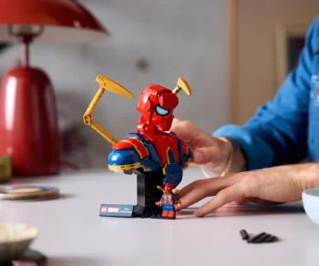 Детски комплект за игра LEGO® Marvel Super Heroes 76326 – Бюст на Железния Спайдърмен