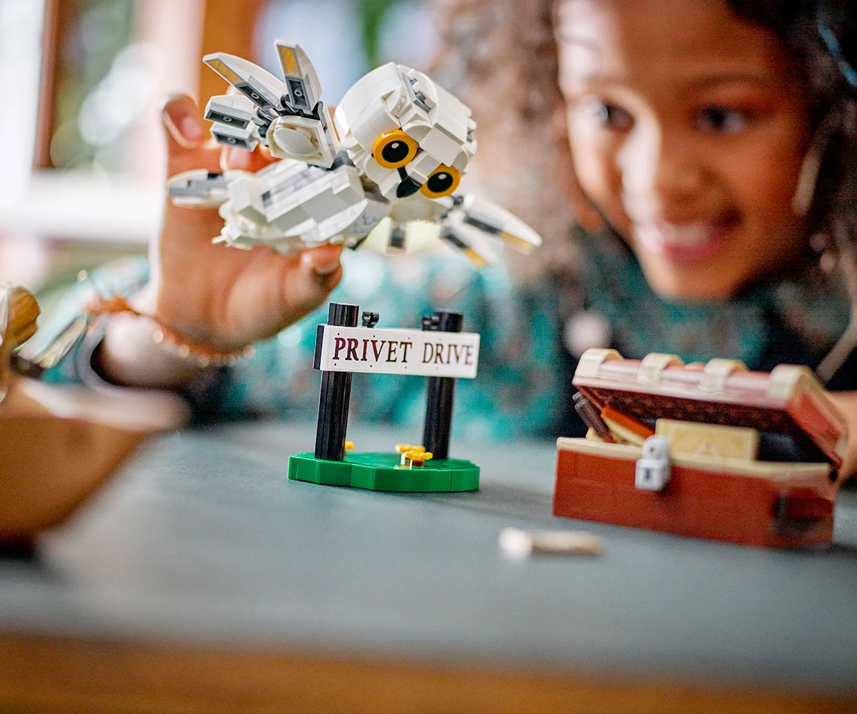 Детски комплект за игра конструктор LEGO® Harry Potter™ 76425 - Хедуиг на „Привит драйв“ 4 thumb 9 Конструктор ЛЕГО Harry Potter 76425 thumb 9
