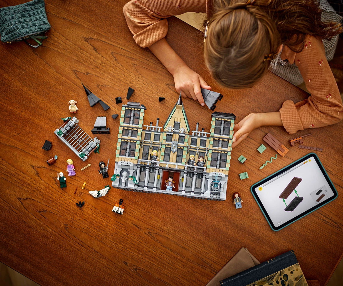 Детски комплект за игра LEGO® Harry Potter 76453 - Имението на Малфой thumb 8 Конструктор ЛЕГО Harry Potter 76453 thumb 8