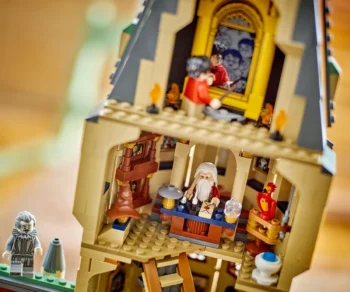 Детски комплект за игра LEGO® Harry Potter 76454 – Замъкът Хогуортс: Главната кула