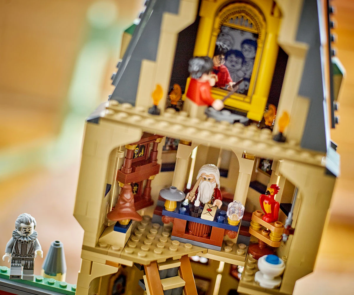 Детски комплект за игра LEGO® Harry Potter 76454 - Замъкът Хогуортс: Главната кула thumb 9 LEGO® Harry Potter 76454 - Hogwarts™ Castle: The Main Tower thumb 9
