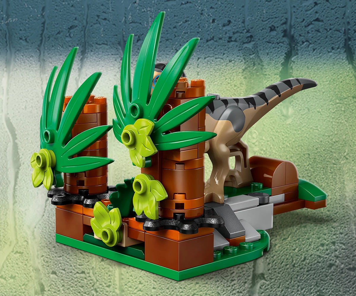 Детски комплект за игра LEGO® Jurassic World™ 76972 - Офроуд бягство на раптор thumb 9 LEGO® Jurassic World™ 76972 - Raptor Off-Road Escape thumb 9