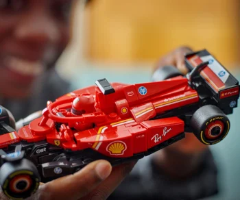 Детски комплект за игра LEGO® Speed Champions 77242 – F1® Болид Ferrari SF-24