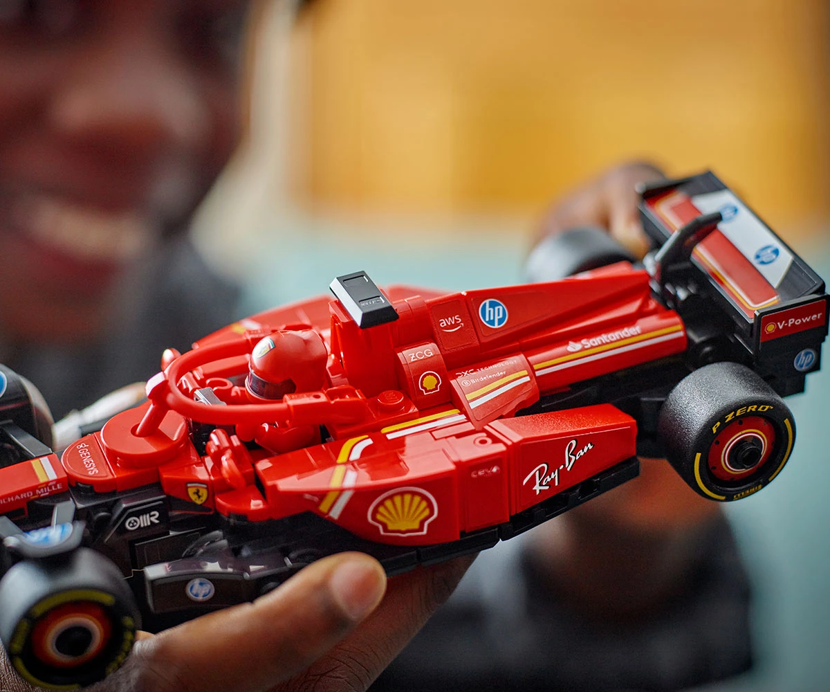 Детски комплект за игра LEGO® Speed Champions 77242 - F1® Болид Ferrari SF-24 thumb 12 Конструктор ЛЕГО Speed Champions 77242 thumb 12