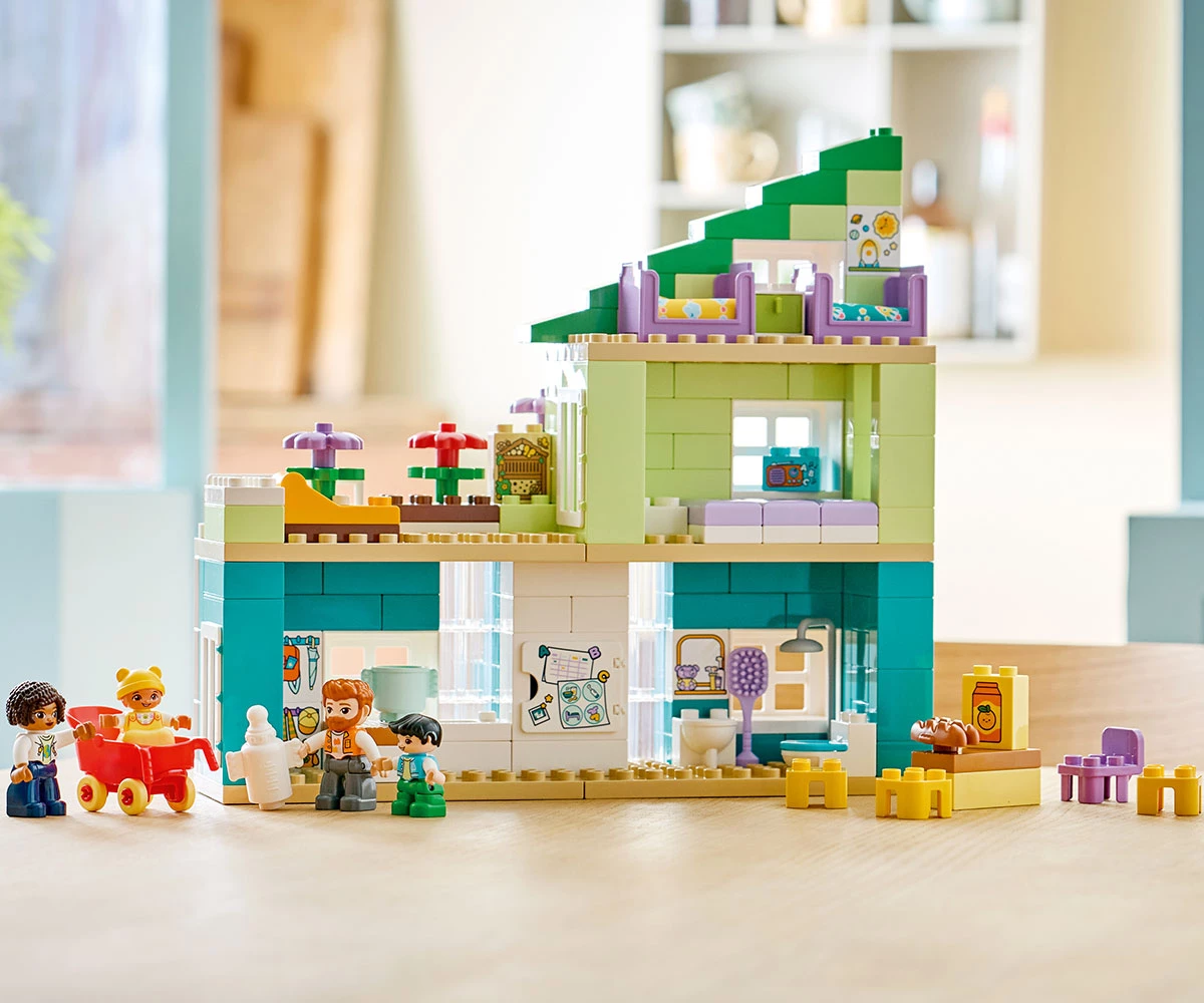 Детски комплект за игра LEGO® DUPLO 10470 - Модерна семейна къща 3 в 1 с фигури thumb 6 LEGO® DUPLO 10470 - 3 In 1 Modern Family House With Figures thumb 6