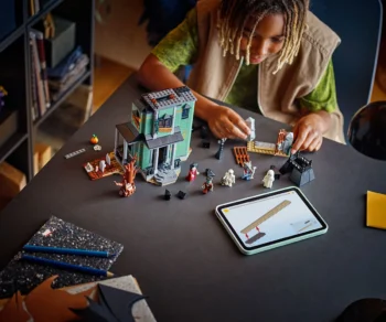 Детски комплект за игра LEGO® Creator 31167 – Призрачно имение