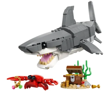 Детски комплект за игра LEGO® Creator 31381 – Свирепа акула със сандък със съкровище