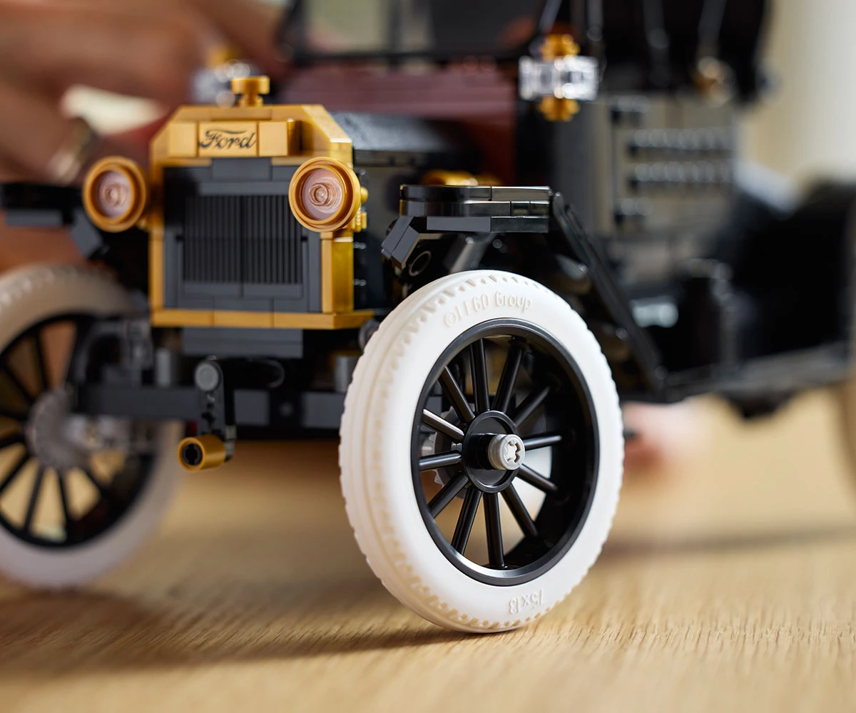 Детски комплект за игра LEGO® Icons 11376 - Ford Model T thumb 15 LEGO® Icons 11376 - Ford Model T thumb 15