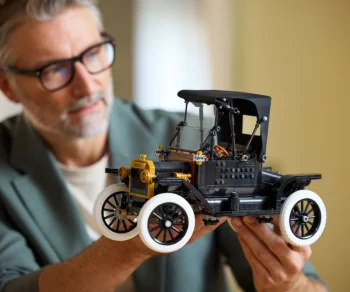 Детски комплект за игра LEGO® Icons 11376 – Ford Model T