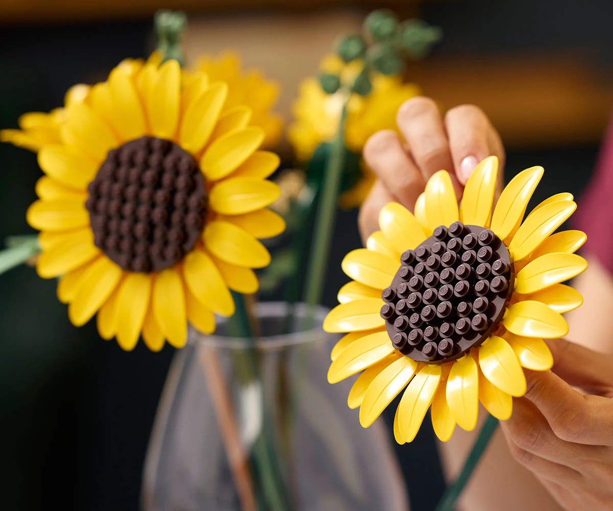 Детски комплект за игра LEGO® Iconic 11502 - Букет слънчогледи thumb 7 LEGO® Iconic 11502 - Sunflower Bouquet thumb 7