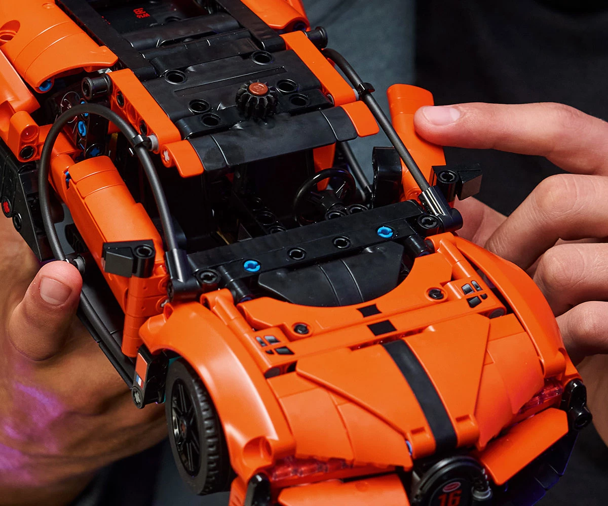 Детски комплект за игра LEGO® Technic 42222 - Спортна хиперкола BUGATTI Bugatti Chiron PUP Sport thumb 10 LEGO® Technic 42222 - Bugatti Chiron Pur Sport Hypercar thumb 10