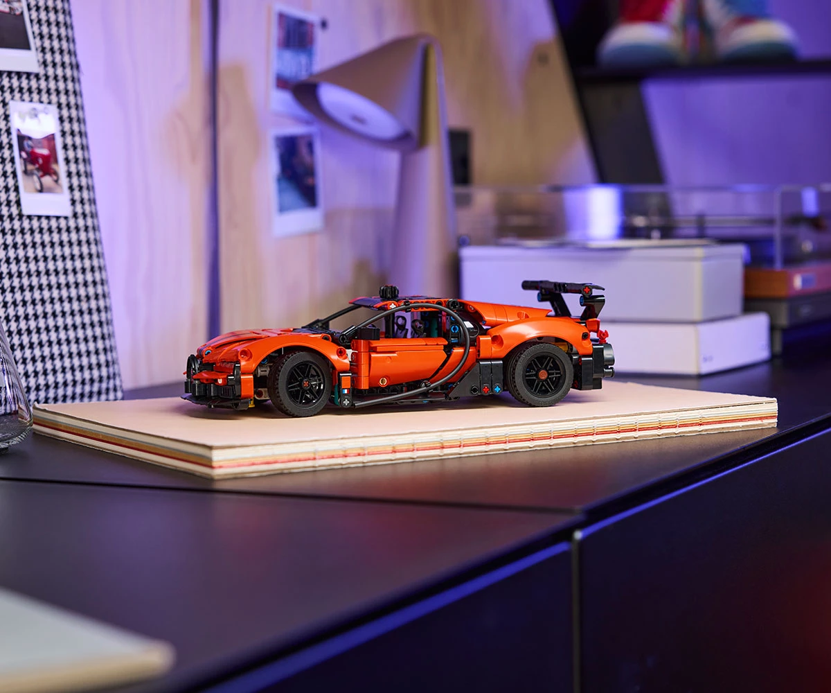Детски комплект за игра LEGO® Technic 42222 - Спортна хиперкола BUGATTI Bugatti Chiron PUP Sport thumb 12 LEGO® Technic 42222 - Bugatti Chiron Pur Sport Hypercar thumb 12