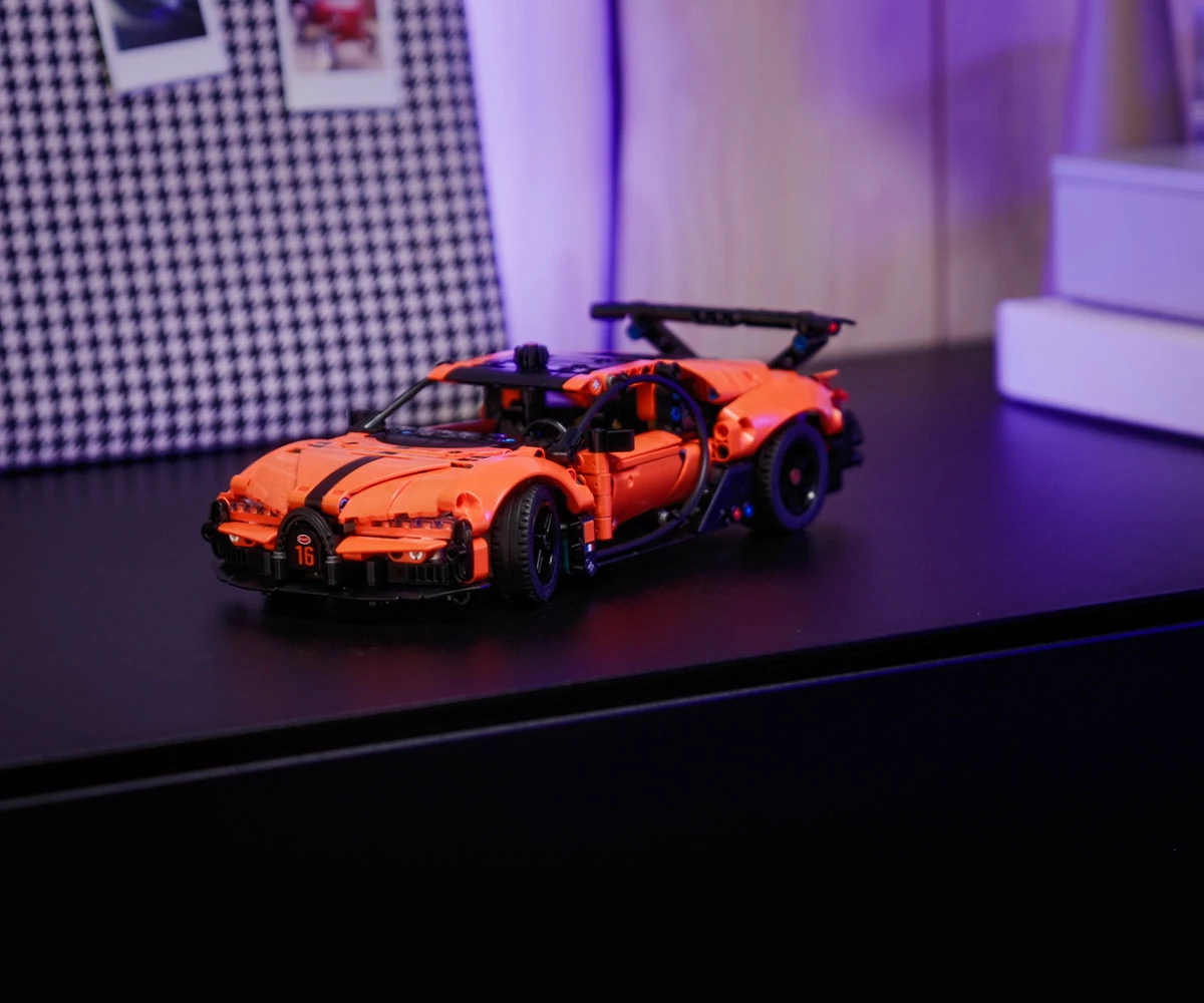 Детски комплект за игра LEGO® Technic 42222 - Спортна хиперкола BUGATTI Bugatti Chiron PUP Sport thumb 13 LEGO® Technic 42222 - Bugatti Chiron Pur Sport Hypercar thumb 13