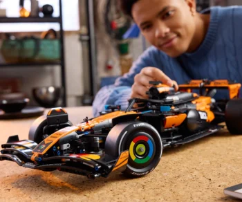 Детски комплект за игра LEGO® Technic 42228 – Кола McLaren MCL39 F1®