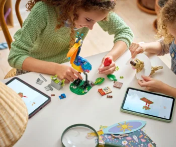 Детски комплект за игра LEGO® Disney™ Pixar 43290 – Кевин и Дъг