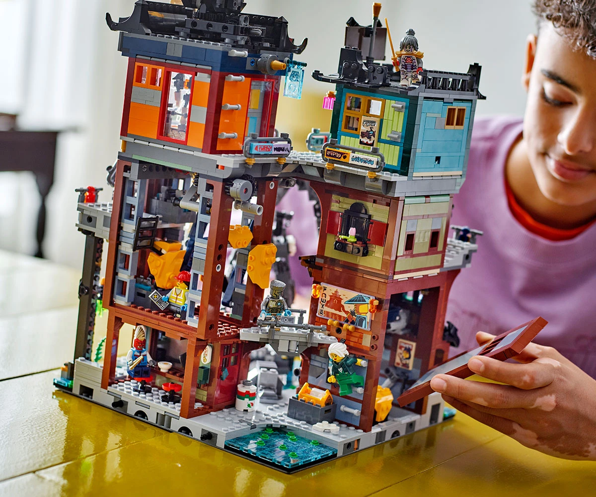 Детски комплект за игра LEGO® NINJAGO 71837 - Работилници в NINJAGO® City thumb 4 LEGO® NINJAGO 71837 - NINJAGO® City workshops thumb 4