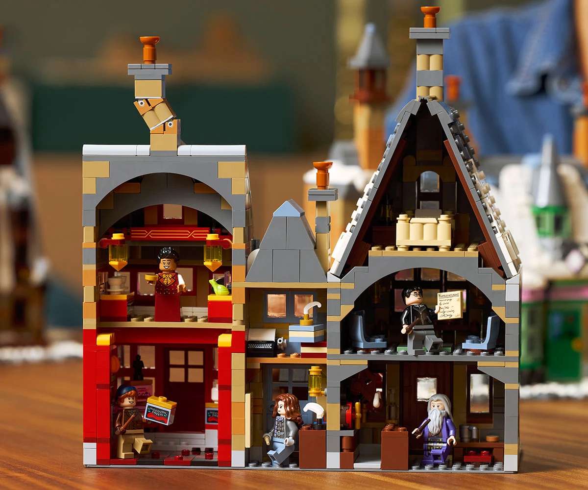 Детски комплект за игра LEGO® Harry Potter 76457 - Село Хогсмийд - за колекционери thumb 12 LEGO® Harry Potter 76457 - Harry Potter 76457 thumb 12