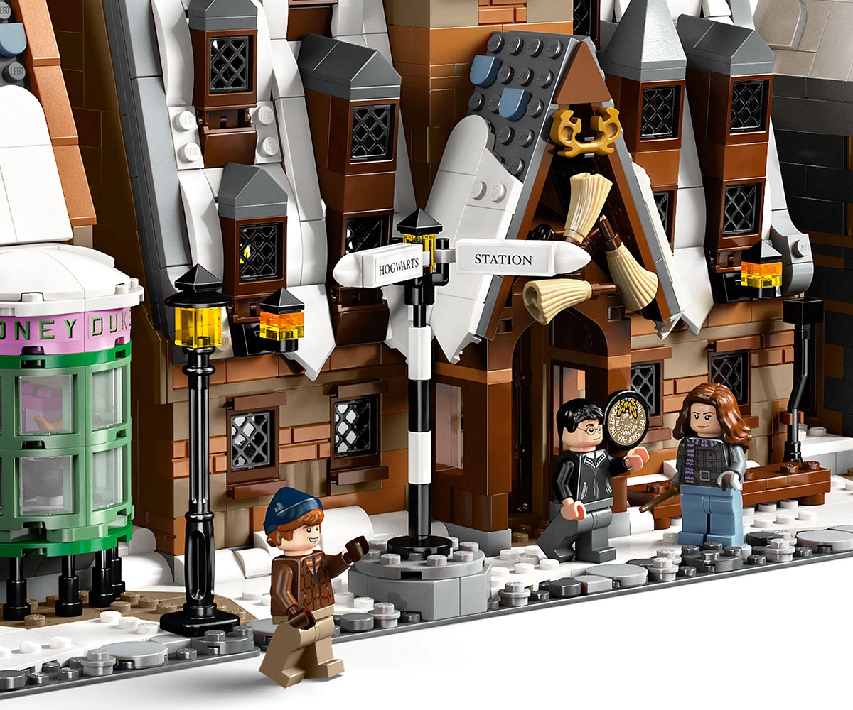 Детски комплект за игра LEGO® Harry Potter 76457 - Село Хогсмийд - за колекционери thumb 5 LEGO® Harry Potter 76457 - Harry Potter 76457 thumb 5