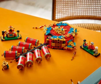 Детски комплект за игра LEGO® Iconic 80118 – Фойерверки за късмет