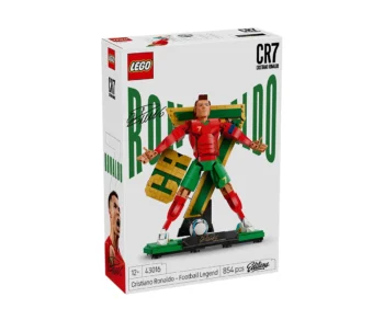 Детски комплект за игра LEGO® Editions 43016 – Кристиано Роналдо – футболна легенда